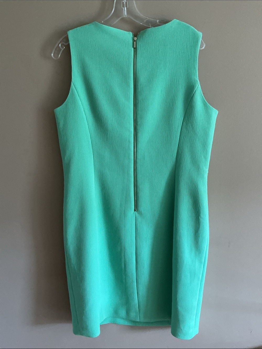 Anne Klein Sleeveless Mint Sheath Dress - Picture 4 of 4